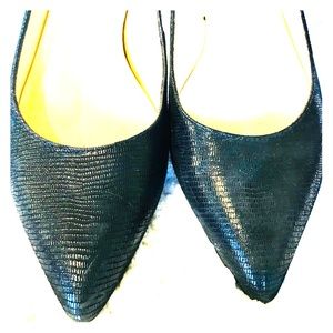 Ivanka Trump black textured pointy flats sz 9.5